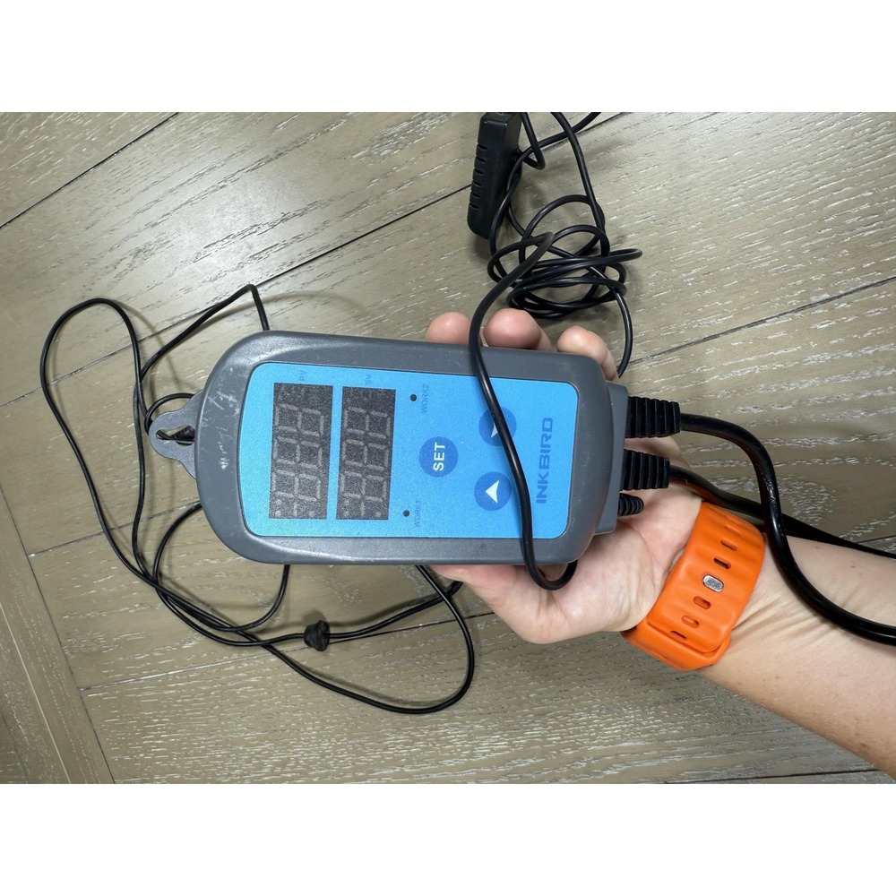 Inkbird IHC-200 Humidity Controller Gray Blue Digital Hygrometer Humidistat